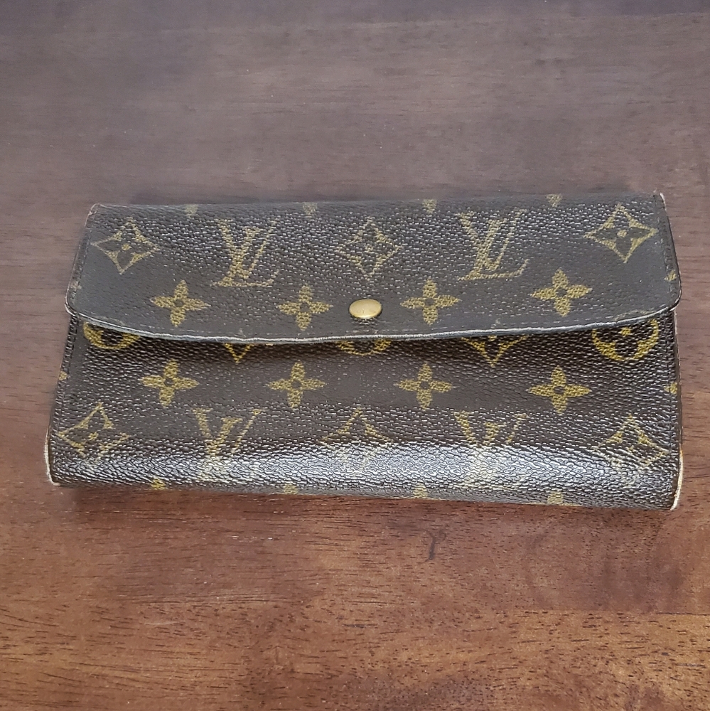 Louis Vuitton Mono Snap Wallet - Picture 1 of 13